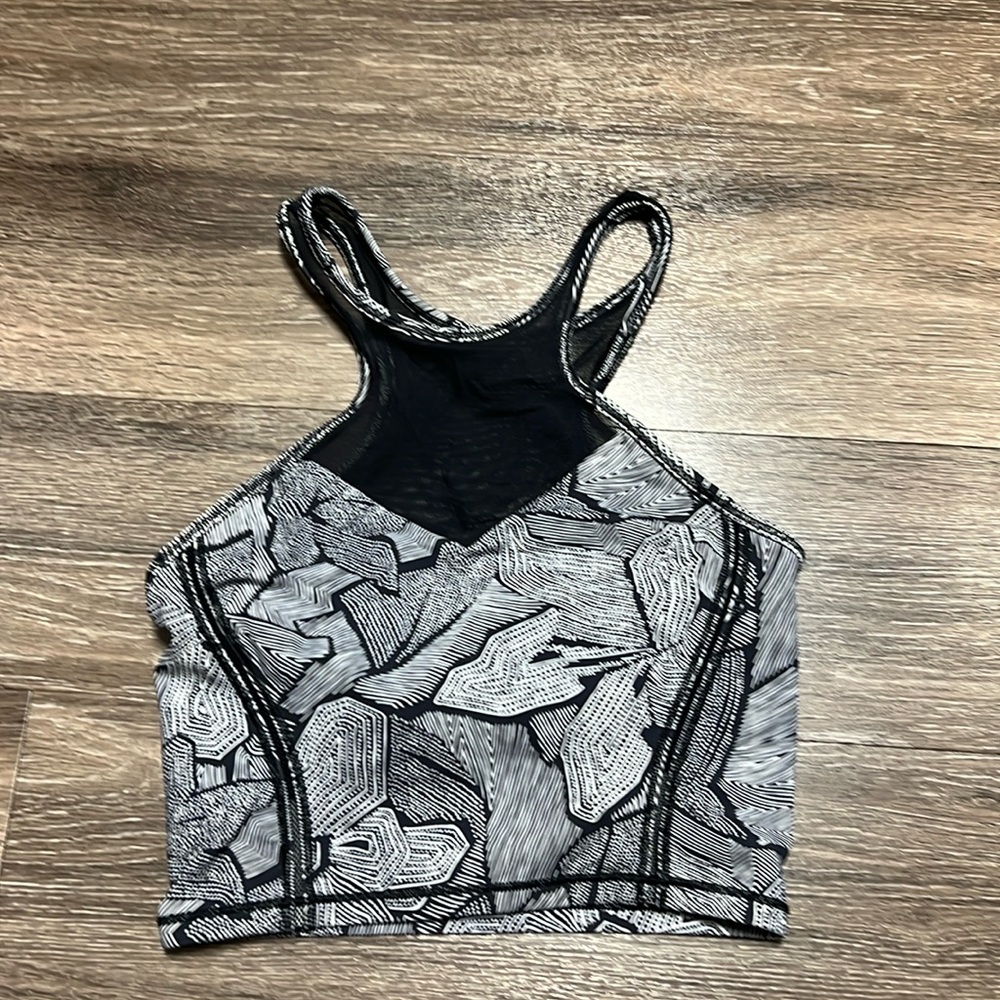 Lululemon top